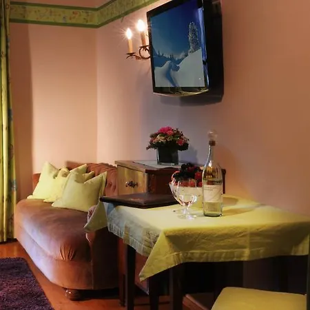 Chalet Brunnenhof Apartment *