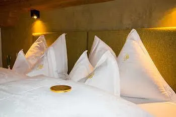 Chalet Brunnenhof Apartment Sankt Anton am Arlberg